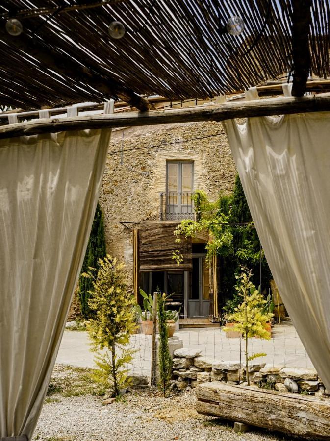 Can Tat, Loft In A Old Coach House Sant Jordi Desvalls Bagian luar foto